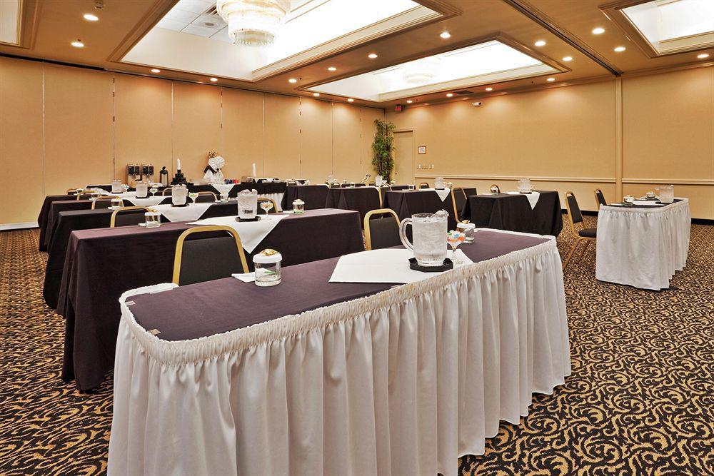 Doubletree By Hilton Winston Salem - University, Nc Удобства фото