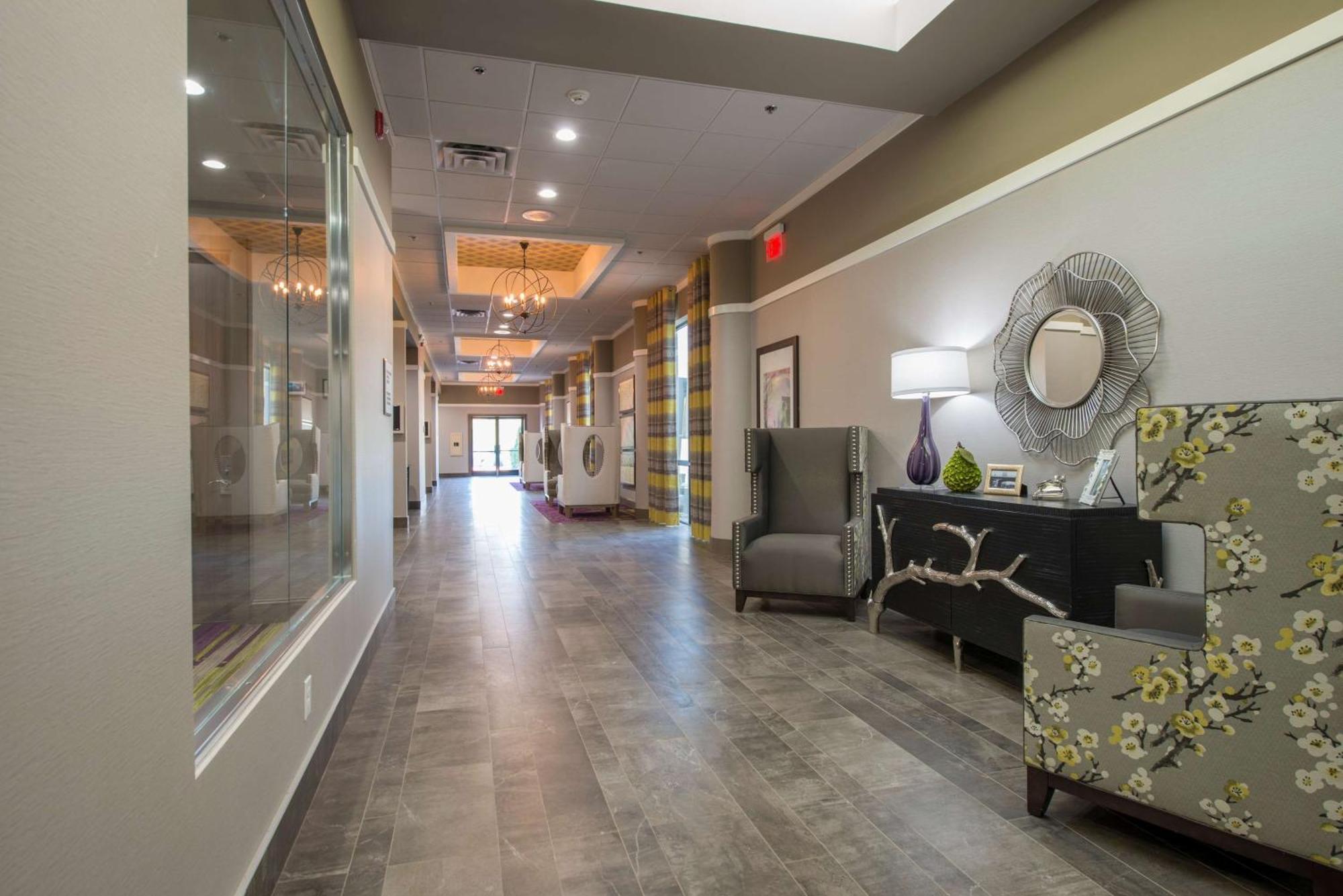 Doubletree By Hilton Winston Salem - University, Nc Экстерьер фото