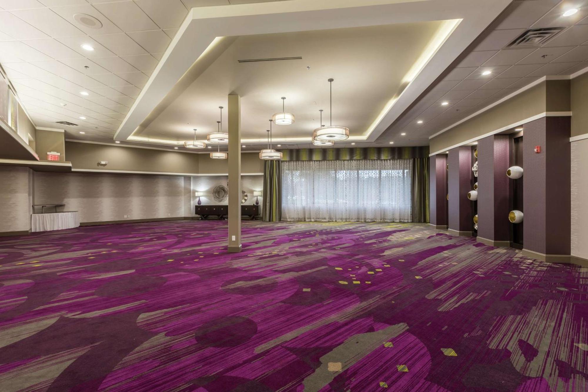 Doubletree By Hilton Winston Salem - University, Nc Экстерьер фото