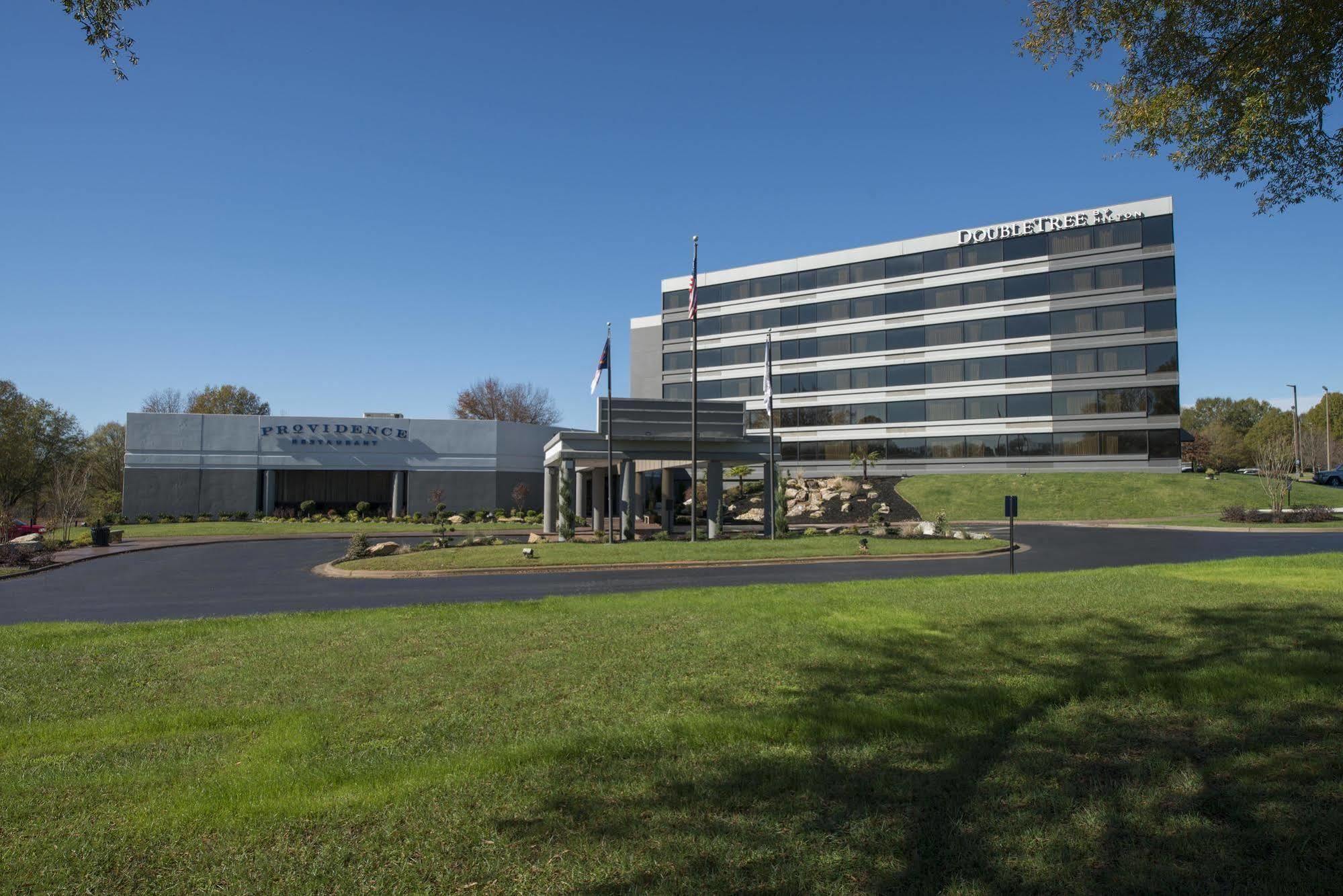 Doubletree By Hilton Winston Salem - University, Nc Экстерьер фото